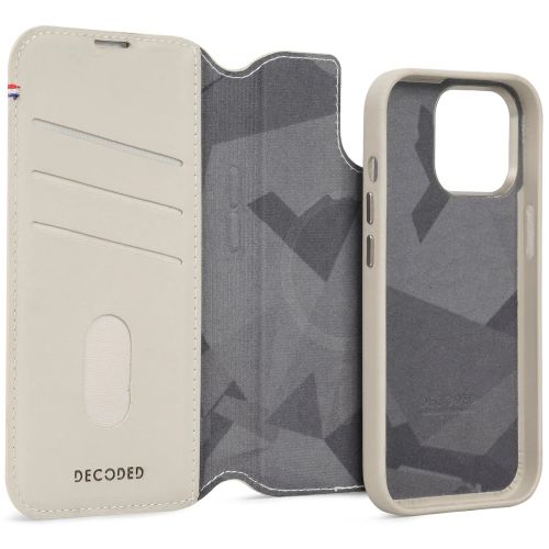 DECODED Leather Case w/MagSafe + Wallet for iPhone 15 Plus - Clay